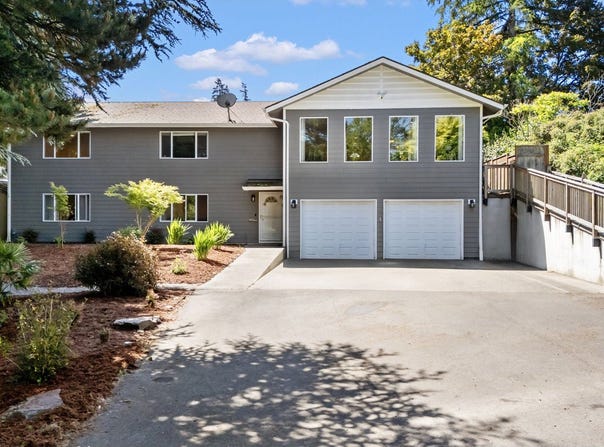 115 SPRING HILL Dr, Longview, WA 98632