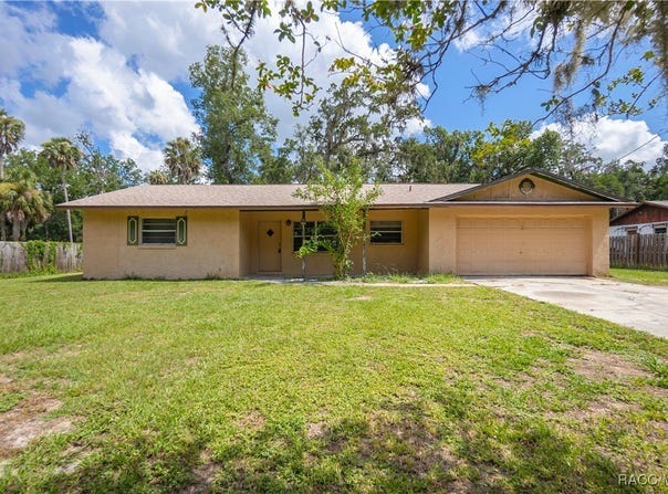 1561 NW 21st Street, Crystal River, FL 34428