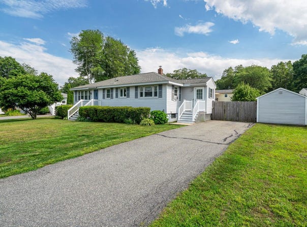 29 Green Acre Drive, Salem, NH 03079