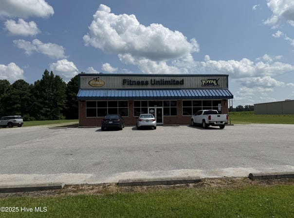 1985 W Main Street, Williamston, NC 27892