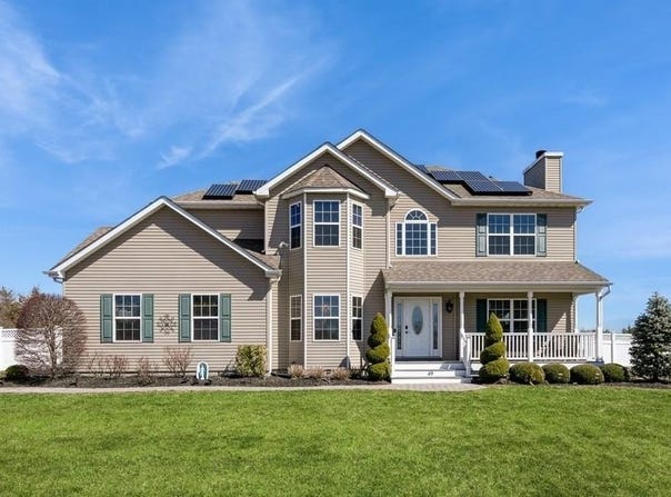 49 Calverton (Canterbury) Court, Wading River, NY 11792