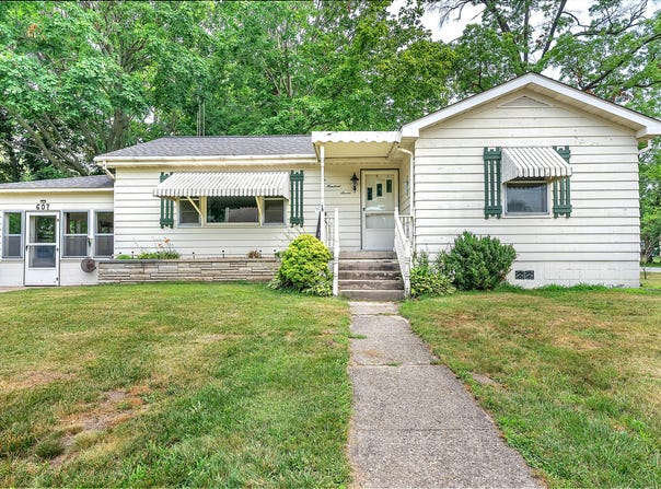 607 S Kouts Street, Kouts, IN 46347