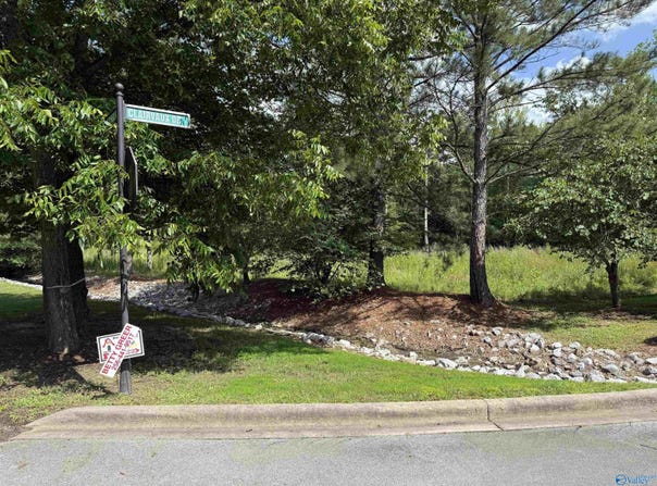 1 Clairvaux Drive, Gadsden, AL 35901