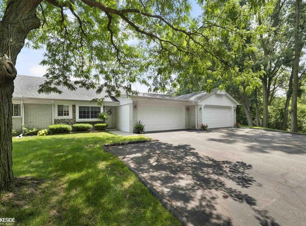 45284 Manor, Shelby Twp, MI 48317
