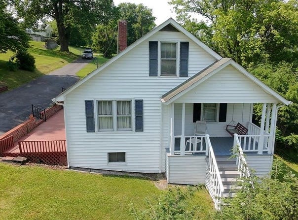 419 Adams, Marion, VA 24354