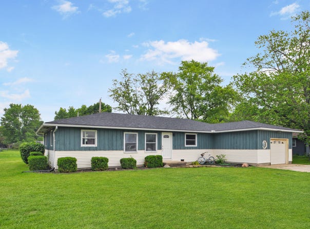 212 E Elroy Ansonia Road, Ansonia, OH 45303