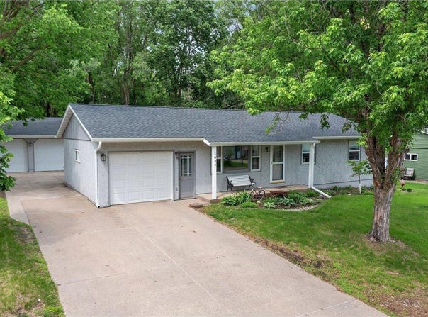 1834 Ladonna Lane, Faribault, MN 55021