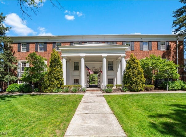 19901 Van Aken Boulevard unit: 7, Shaker Heights, OH 44122
