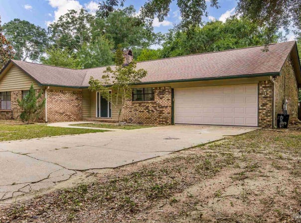4645 Briaroak Dr, Pace, FL 32571