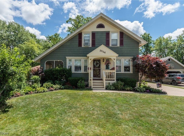 5364 Summit Road, Lyndhurst, OH 44124