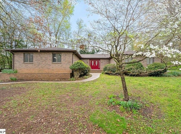 106 Clingmore Court, Simpsonville, SC 29681