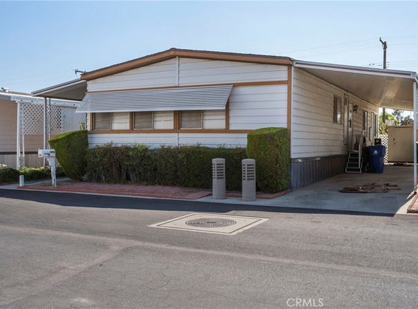 10939 Langdon 167 Avenue, Mission Hills (San Fernando), CA 91345