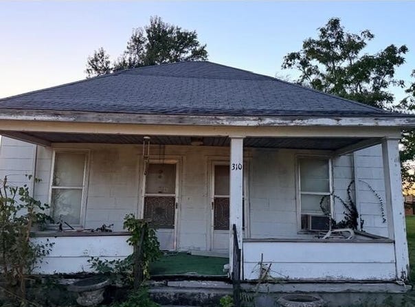310 Emmerson St, Slater, MO 65349