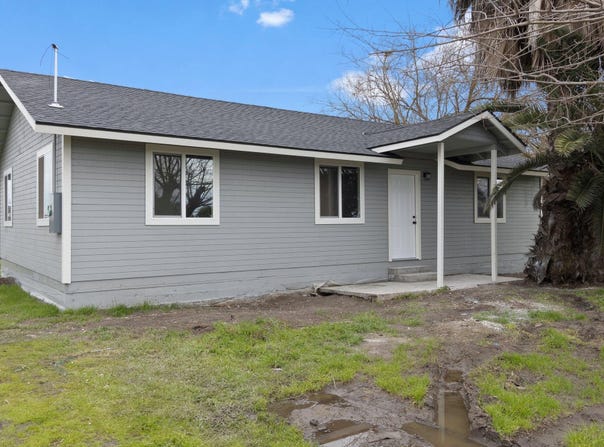 19076 Center Avenue, Dos Palos, CA 93620
