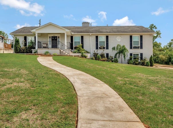 212 Longwood Drive SE, Huntsville, AL 35801
