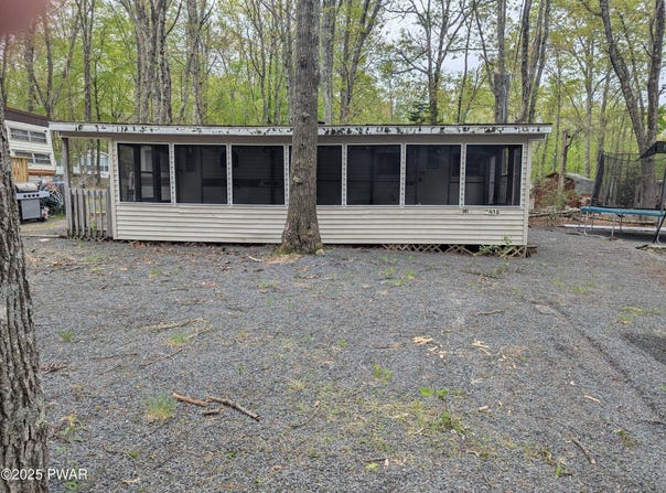 141 Aztec Drive, Shohola, PA 18458