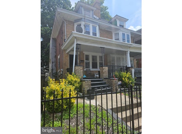 44 DELAWAREVIEW AVENUE, TRENTON, NJ 08618