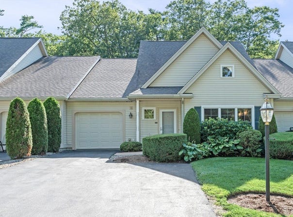 135 Beach Rd, Salisbury, MA 01952