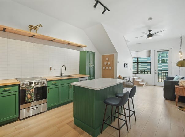 400 E Locust Street unit: 216, Des Moines, IA 50309