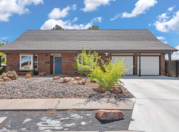 3912 JULENE Street NE, Albuquerque, NM 87111