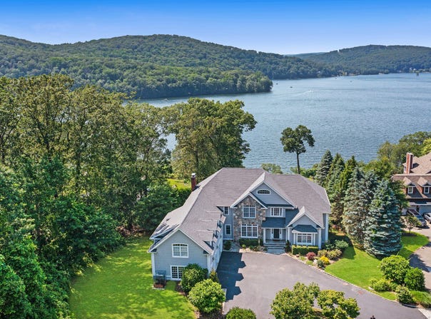266 Great Plain Road, Danbury, CT 06811