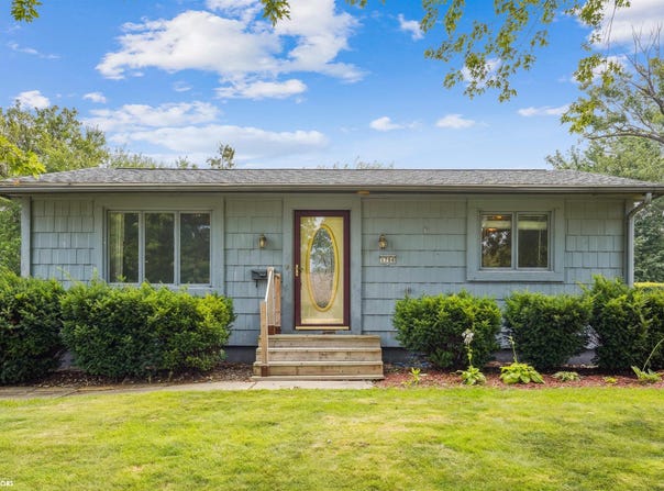 1704 Rainbow Drive, Marshalltown, IA 50158