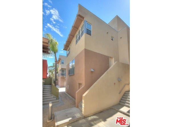 302 E 19th St, Long Beach, CA 90806