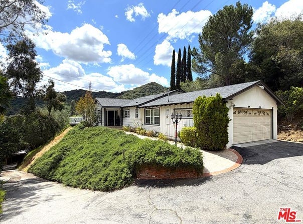 3759 Lockerbie Ln, Glendale, CA 91208