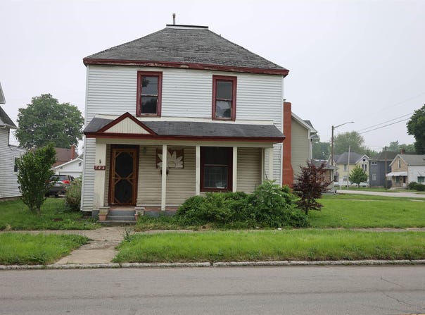 744 First Street, Huntington, IN 46750-2304