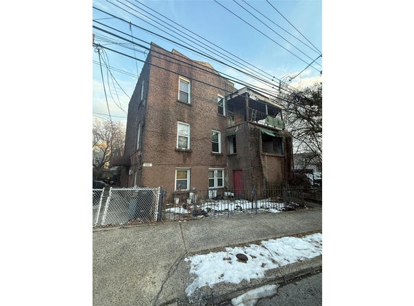 2908 Dewitt Place, Bronx, NY 10469