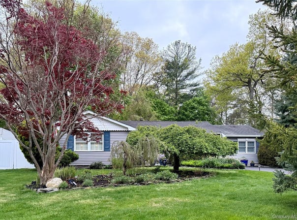 71 Ridge Haven Drive, Ridge, NY 11961