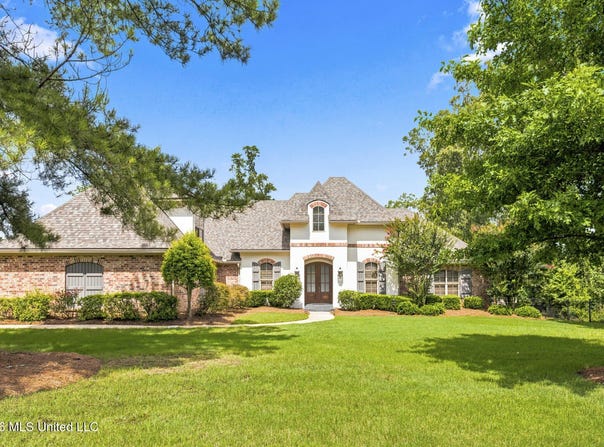 345 Wrenfield Way, Ridgeland, MS 39157