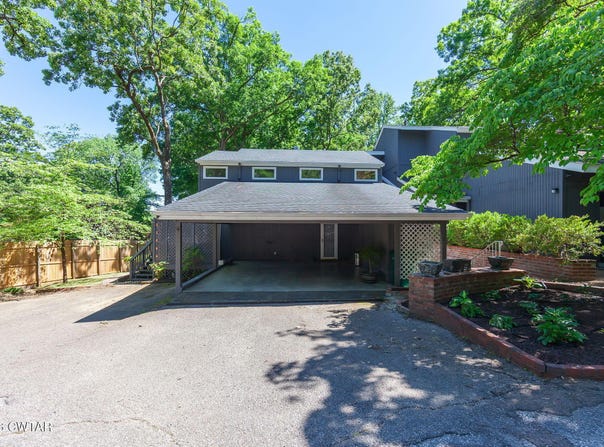 1104 North Parkway, Jackson, TN 38301