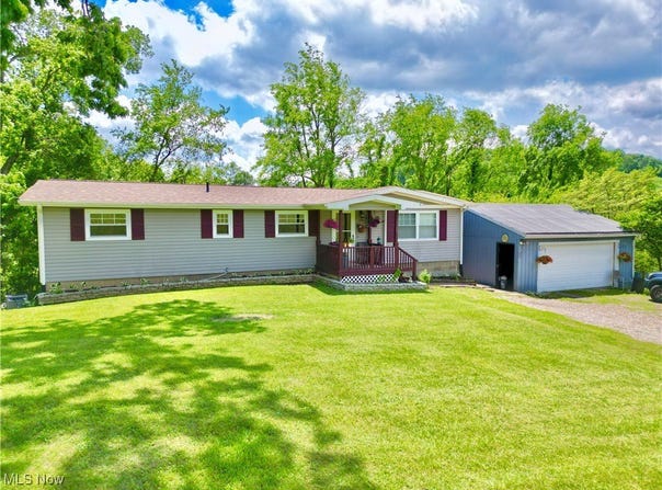 4470 Foxfire Drive, Zanesville, OH 43701