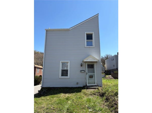 2722 Mcdowell St, Brighton Heights, PA 15212