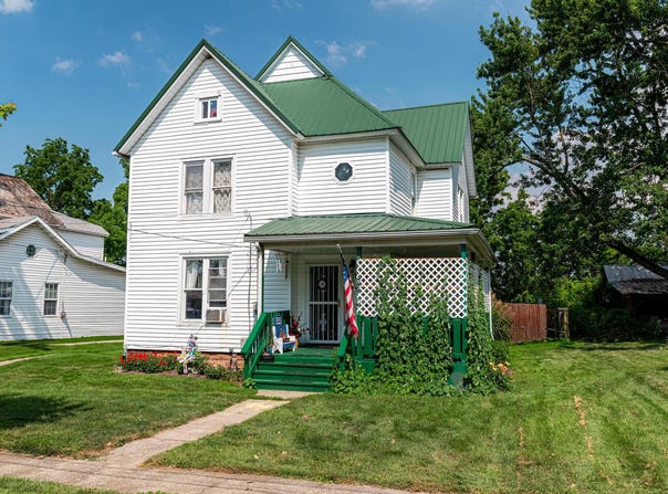 83 2nd Street, Shelby, OH 44875
