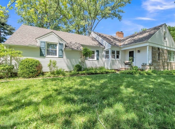 30224 Wolf Road, Bay Village, OH 44140