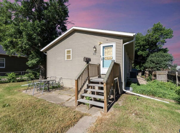 911 N Van Eps Ave, Sioux Falls, SD 57103