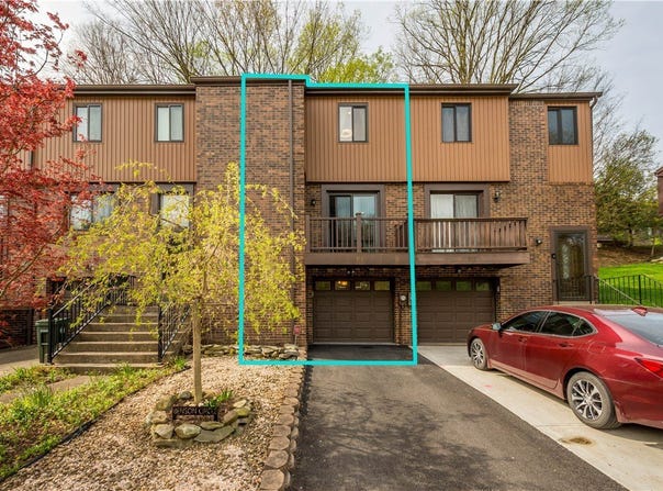 314 Benson Circle Dr., Whitehall, PA 15227