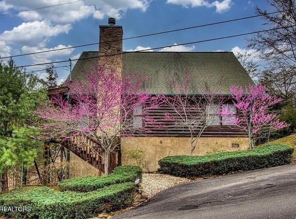2234 Eagle Feather Drive, Sevierville, TN 37876