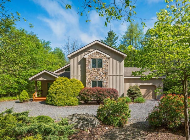 600 Conestoga Trail, Pocono Pines, PA 18350
