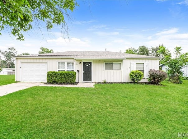 807 N Ponca Drive, Independence, MO 64056