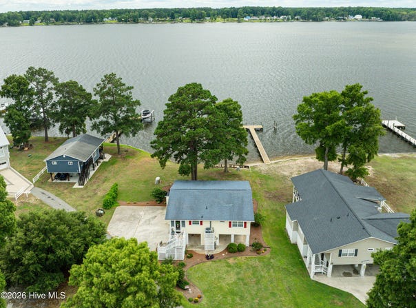 22 Oak Point Road, Chocowinity, NC 27817