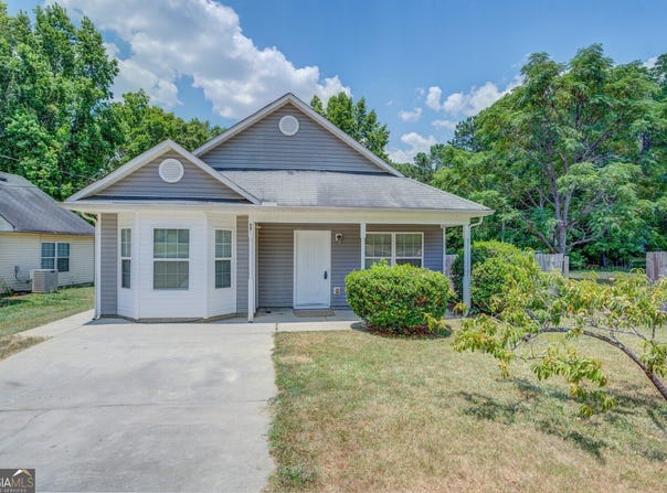 687 Chestnut, Jackson, GA 30233