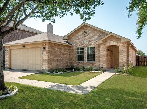 476 Eisenhower Lane, Lavon, TX 75166