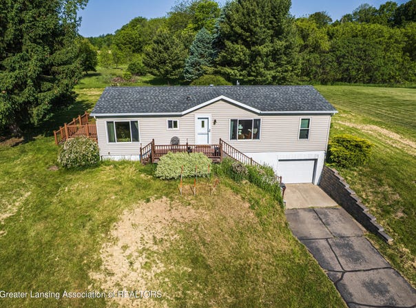 1200 S Michigan Road, Eaton Rapids, MI 48827