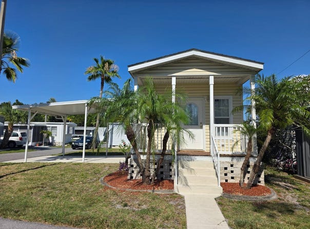 9204 66th Street N, Pinellas Park, FL 33782