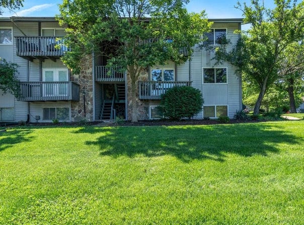 1843 Gascony Parc Drive, Lake St Louis, MO 63367