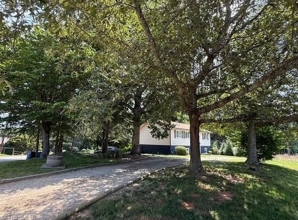7098 E Fork Road, High Point, NC 27265