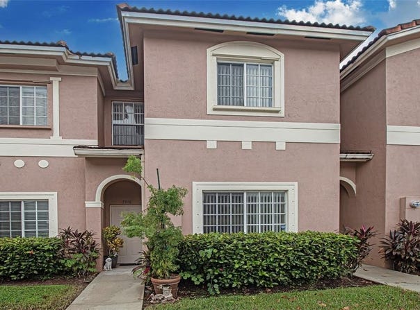 7918 Catalina Cir, Tamarac, FL 33321